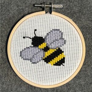 Bee Cross Stitch